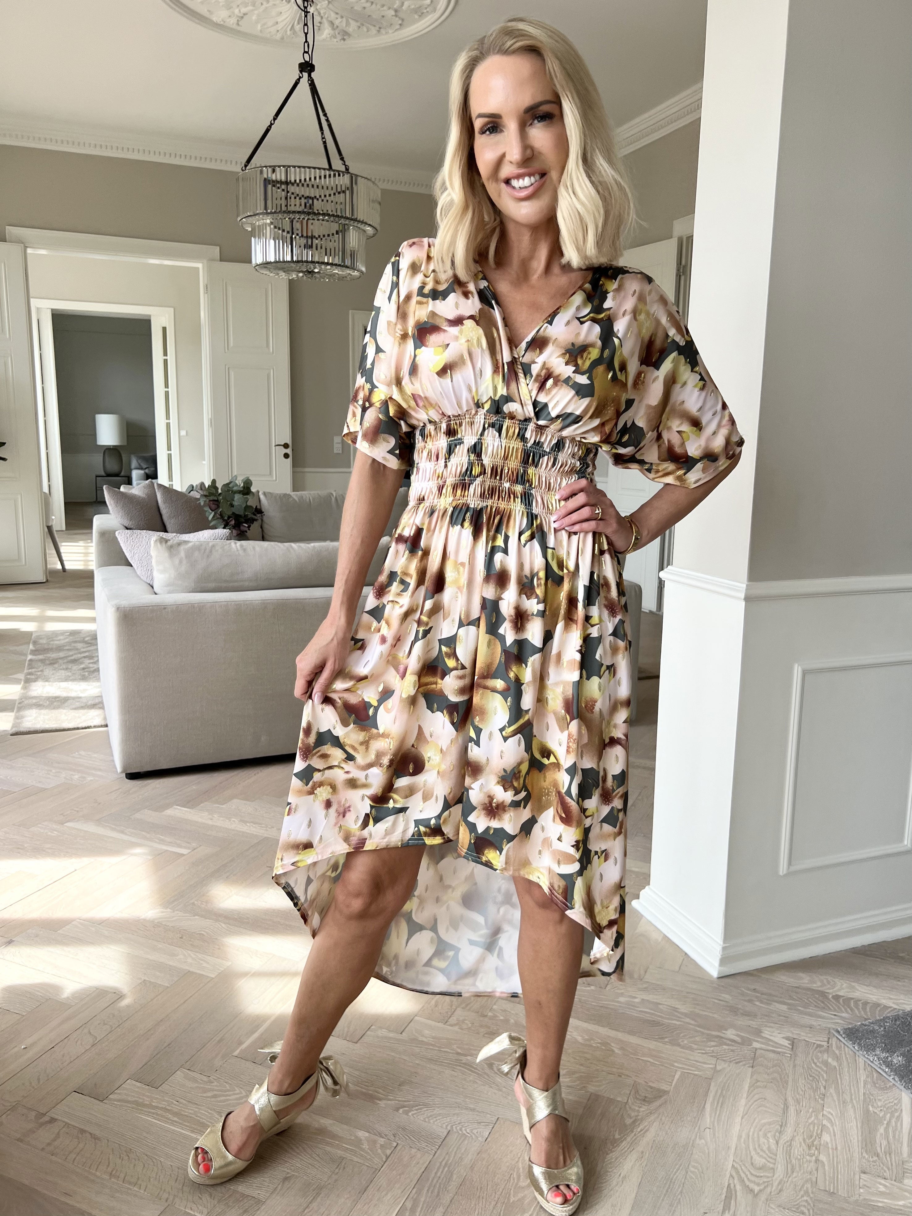 Pams Sweet Flower High-low - Elastisk klänning med blomstermönster